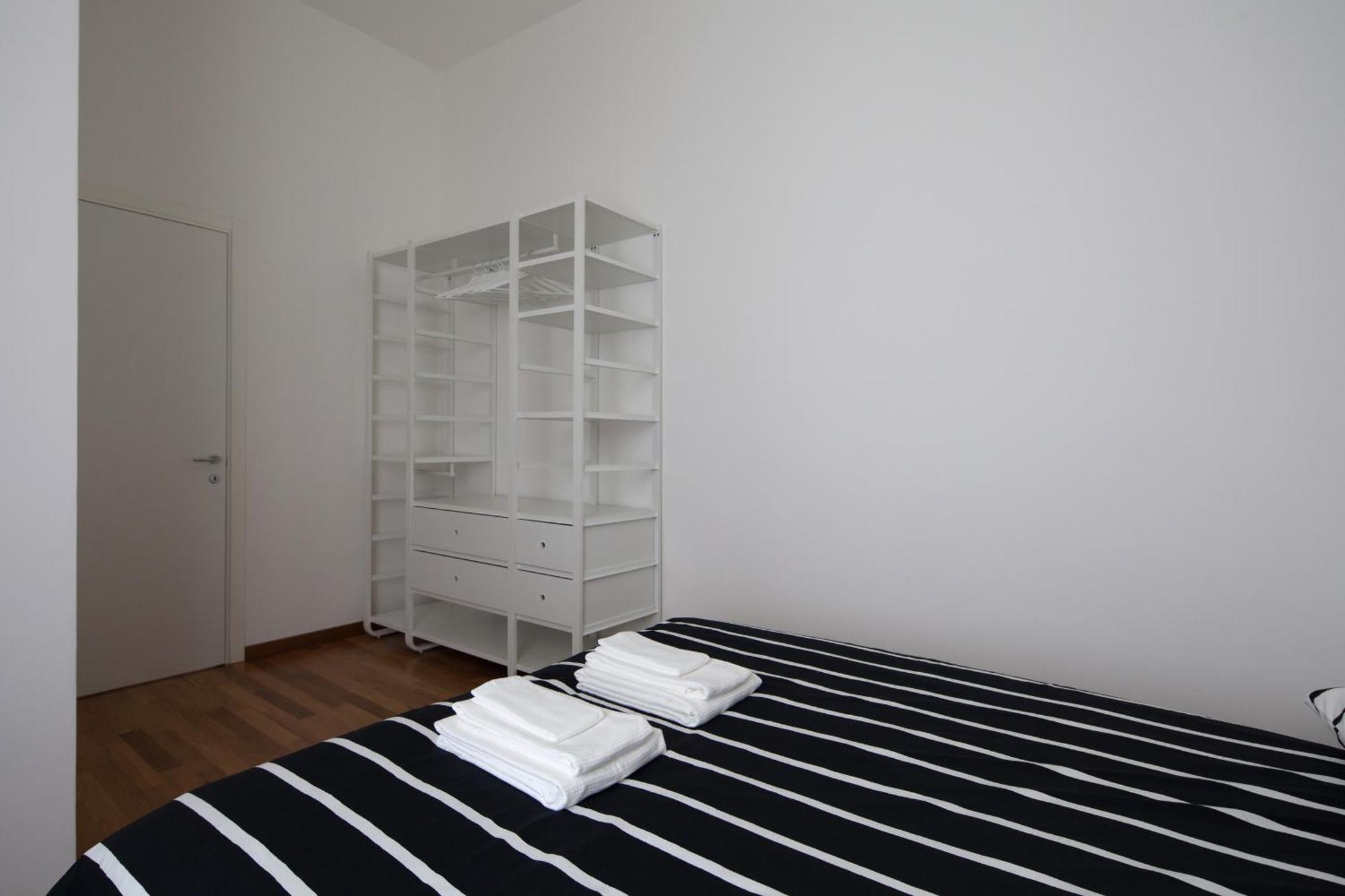 Cv5 - La Spezia City Center - Wide Modern Apartment Walking Distance To The Station To Cinque Terre - Big Terrace On The Roofs Buitenkant foto